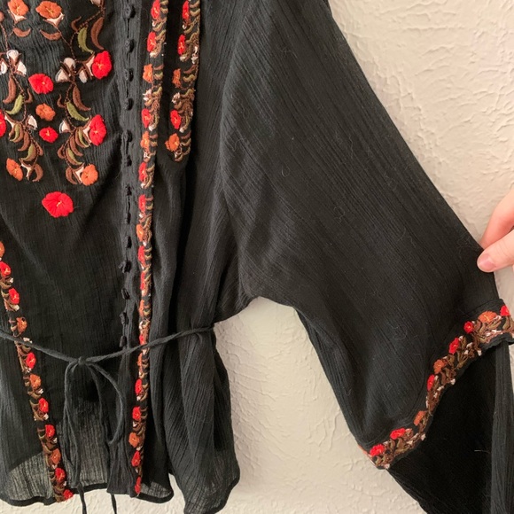 SOLD | DOEN Graceland Embroidered Blouse - Picture 5 of 6